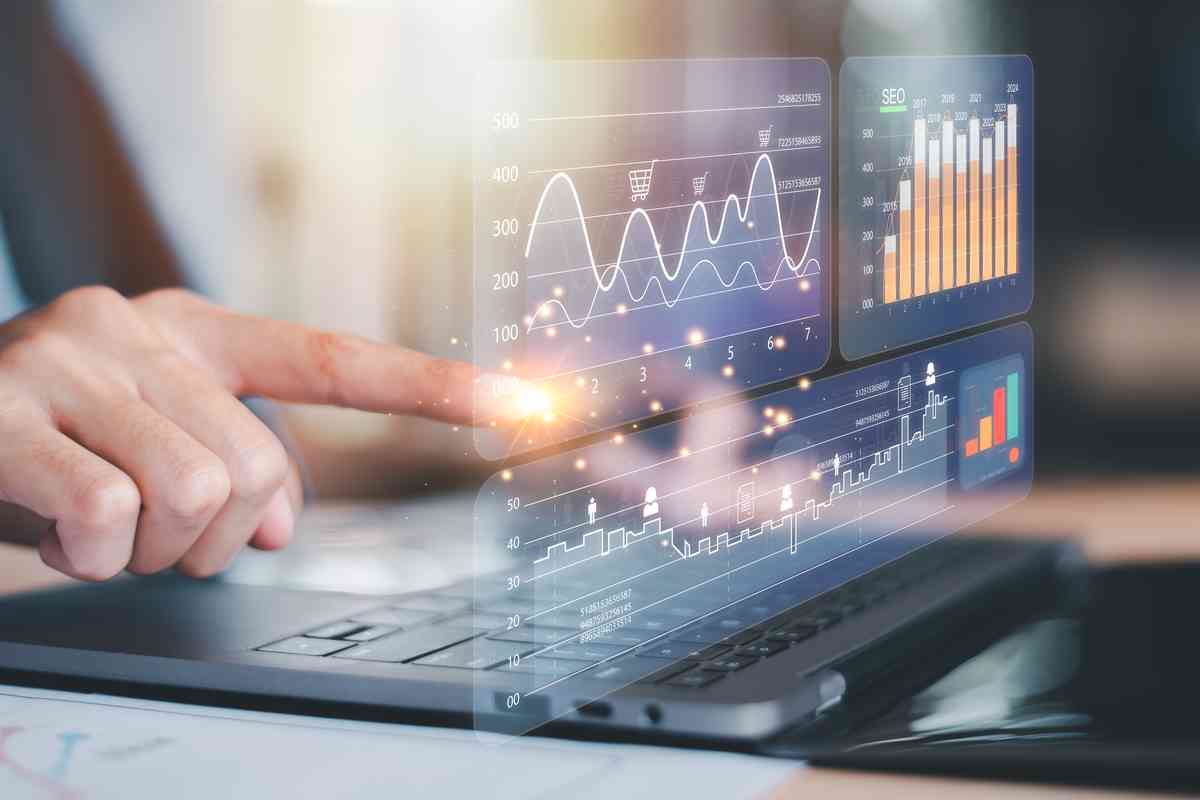 Synlighetscoach Vekstgraf og SEO-analyse på skjerm